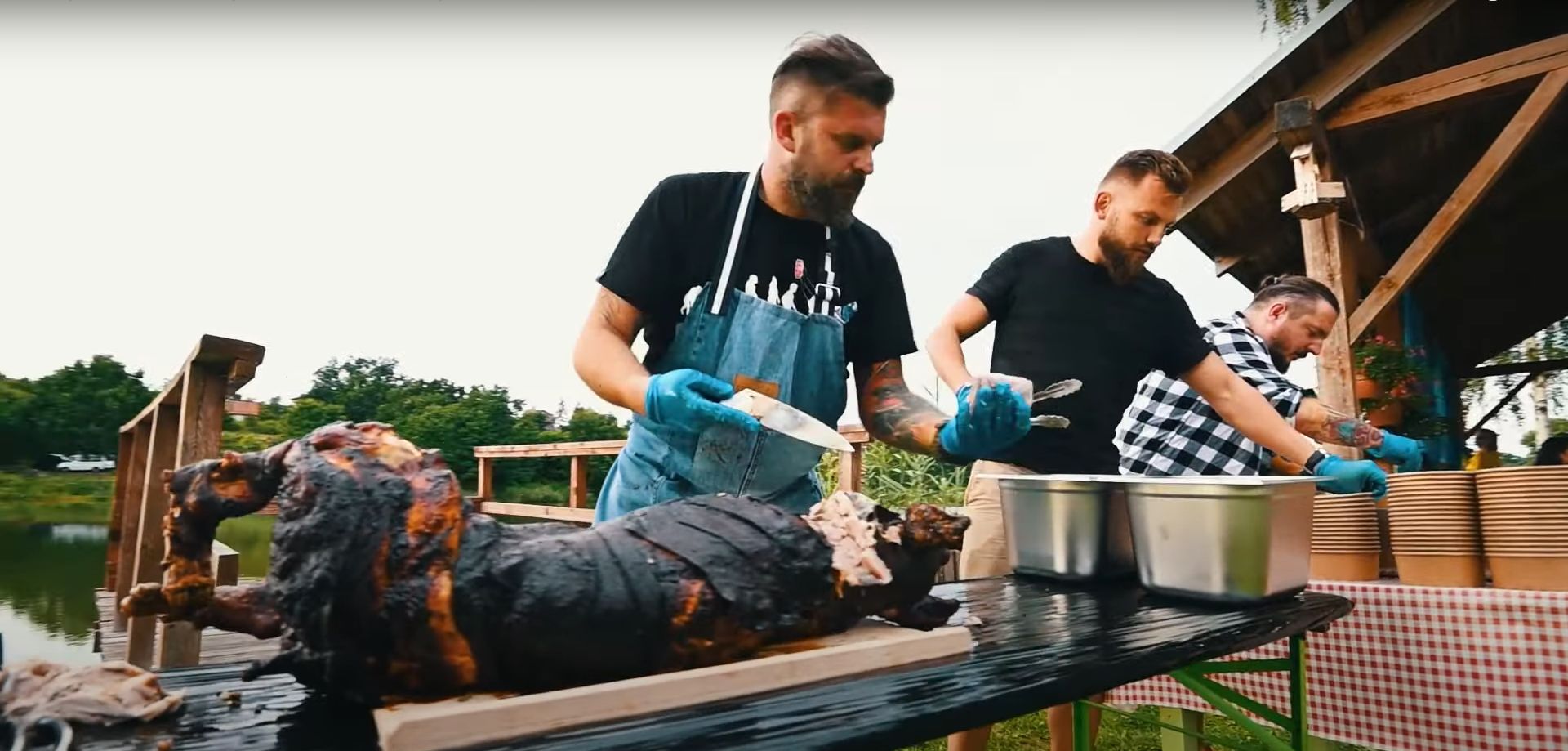 Wie grille ich ein leckeres Schwein am Spieß? - Anleitung