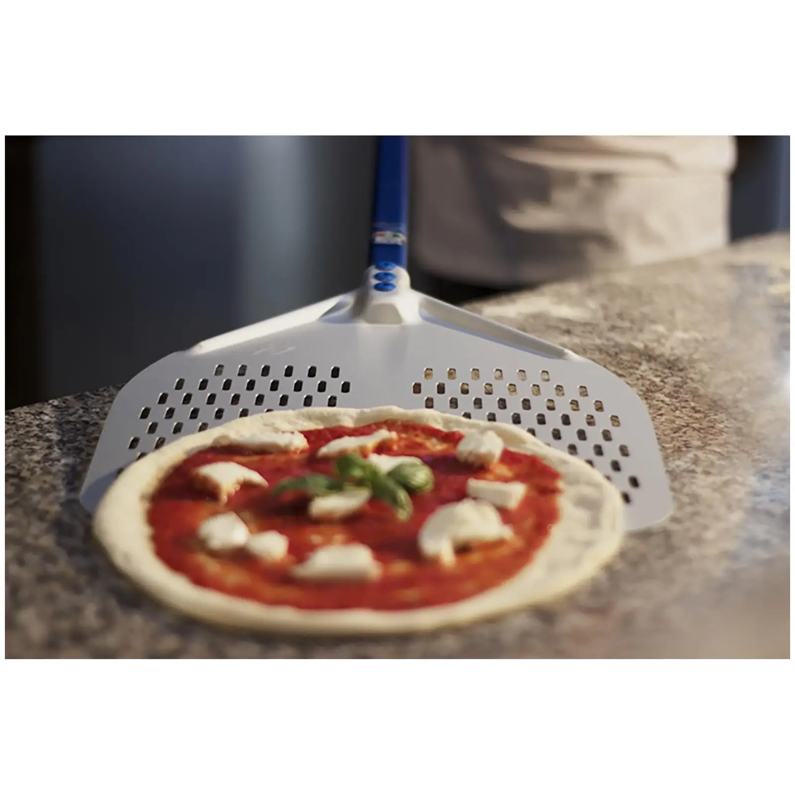 Pizzaschaufel - 33 x 33 cm - perforiert - Griff: 60 cm - Aluminium (eloxiert)
